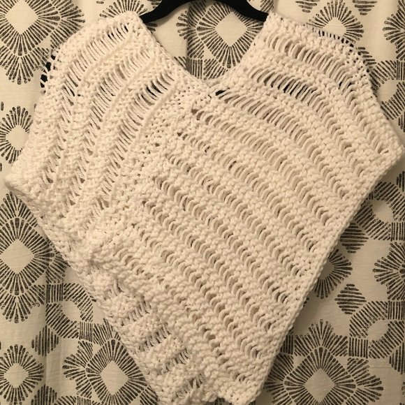 Handmade poncho - Picture 1 of 4